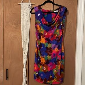Well worn Calvin Klein stretch floral block print midi dress w/ scoop neck.